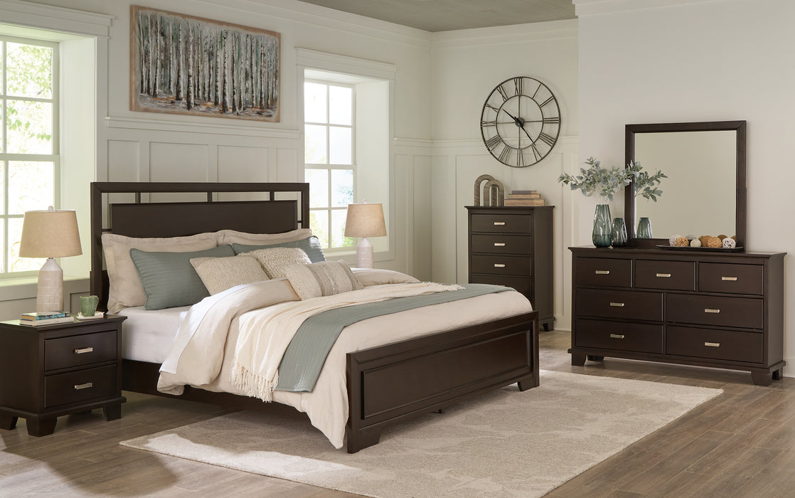 Covetown King Panel Bed with Dresser and Nightstand